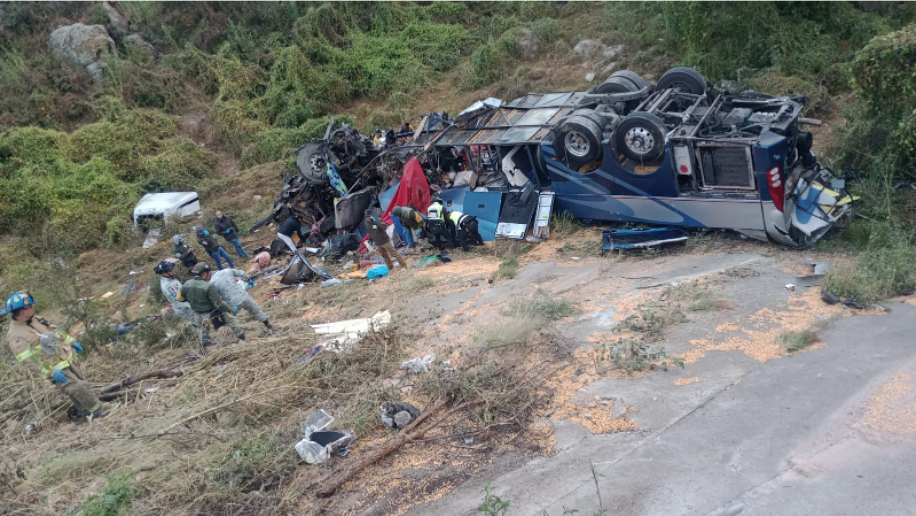 Tragedia en Zacatecas: 24 muertos en choque entre autobús y tractocamión