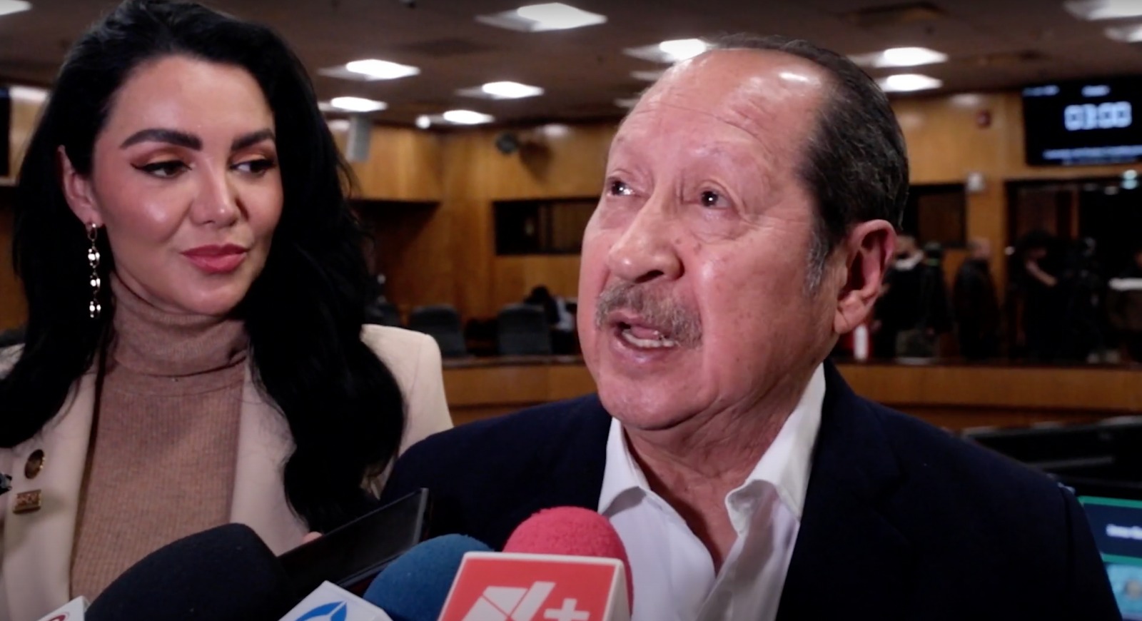Leonel Godoy explica los enredos legislativos: ¿cuándo veremos el dictamen en el Pleno?