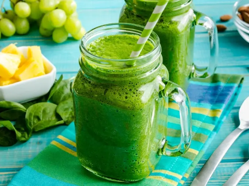 Jugo verde: mitos y verdades detrás del “elíxir verde de la salud”