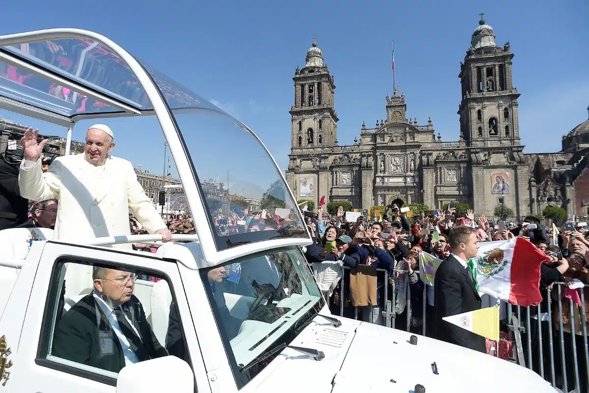 Brugada Se Une al Dolor Mundial por la Muerte del Papa Francisco: «Un Papa de los Pueblos y la Justicia»