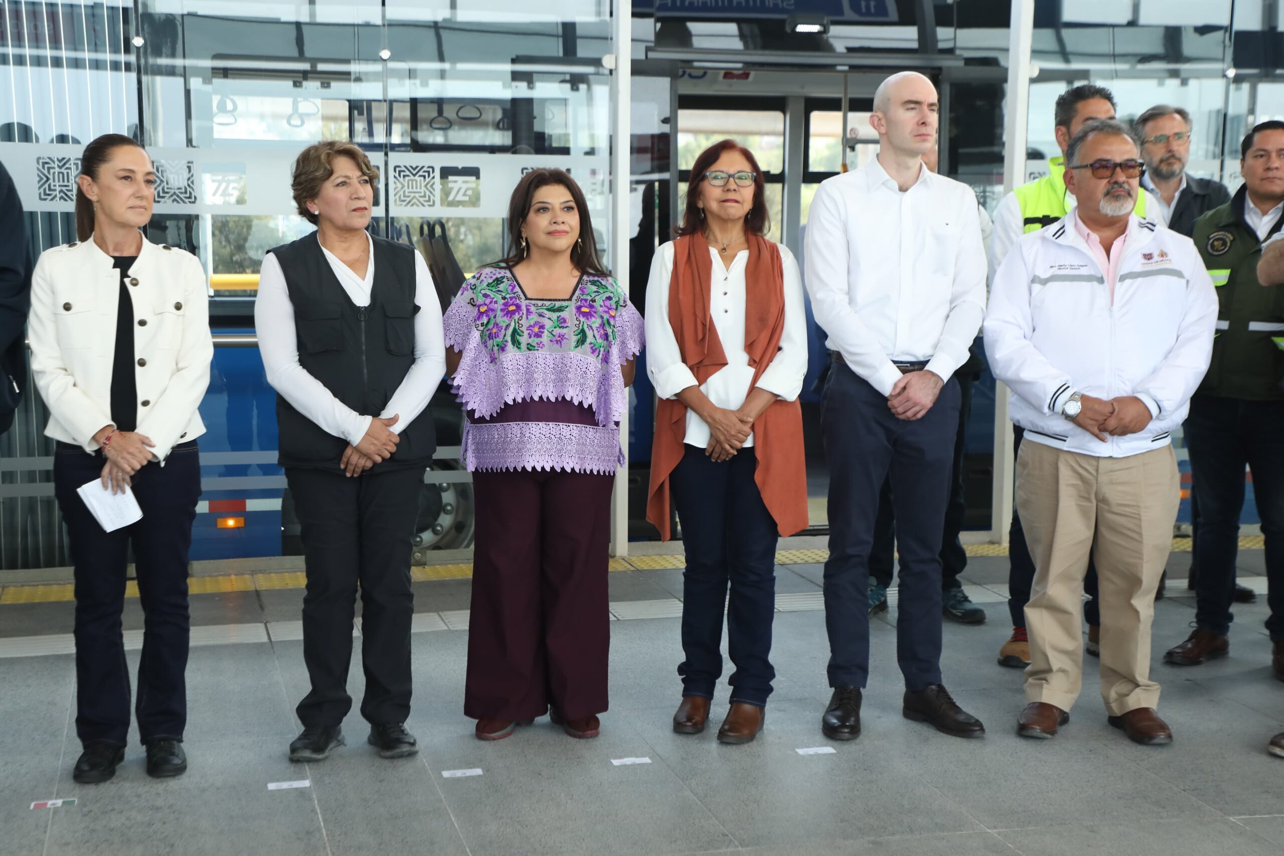 Mujeres al frente de la transformación: inician pruebas del Trolebús Elevado en el oriente