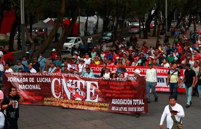 Más de 6 mil millones perdidos: comerciantes exigen fin del plantón de la CNTE