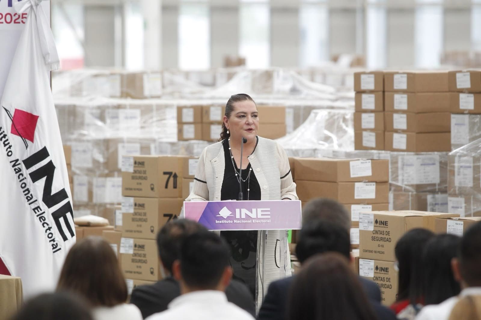 INE pone en marcha megaoperativo electoral: millones de boletas ya viajan rumbo a todo México