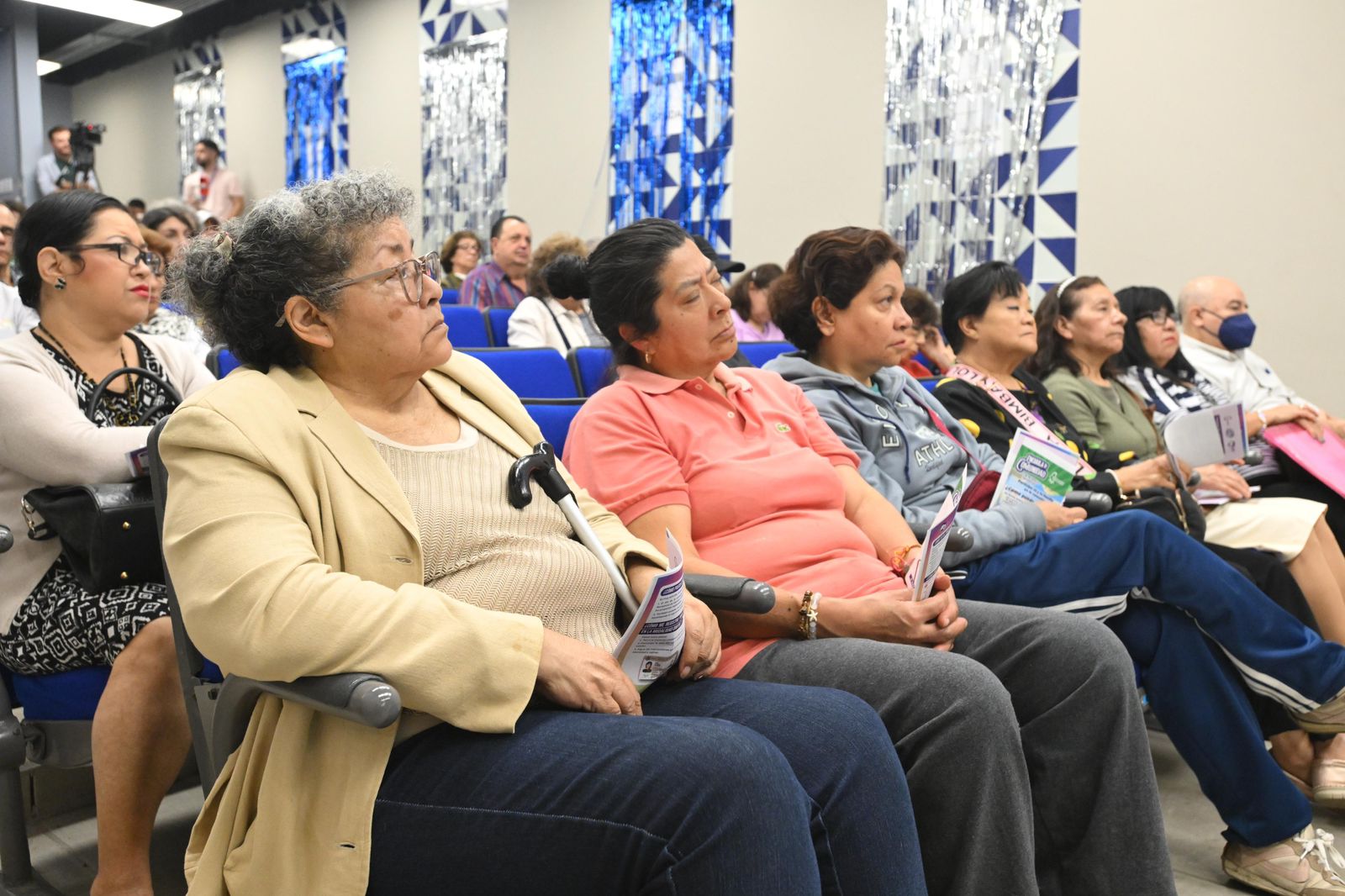Tu colonia, tu voto: Ciudad de México invita a adultos mayores a elegir proyectos para mejorar su entorno