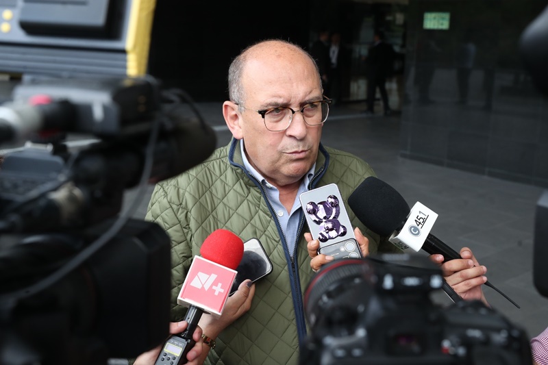 Moreira apoya reforma contra extorsión, pero no quiere “cheques en blanco”