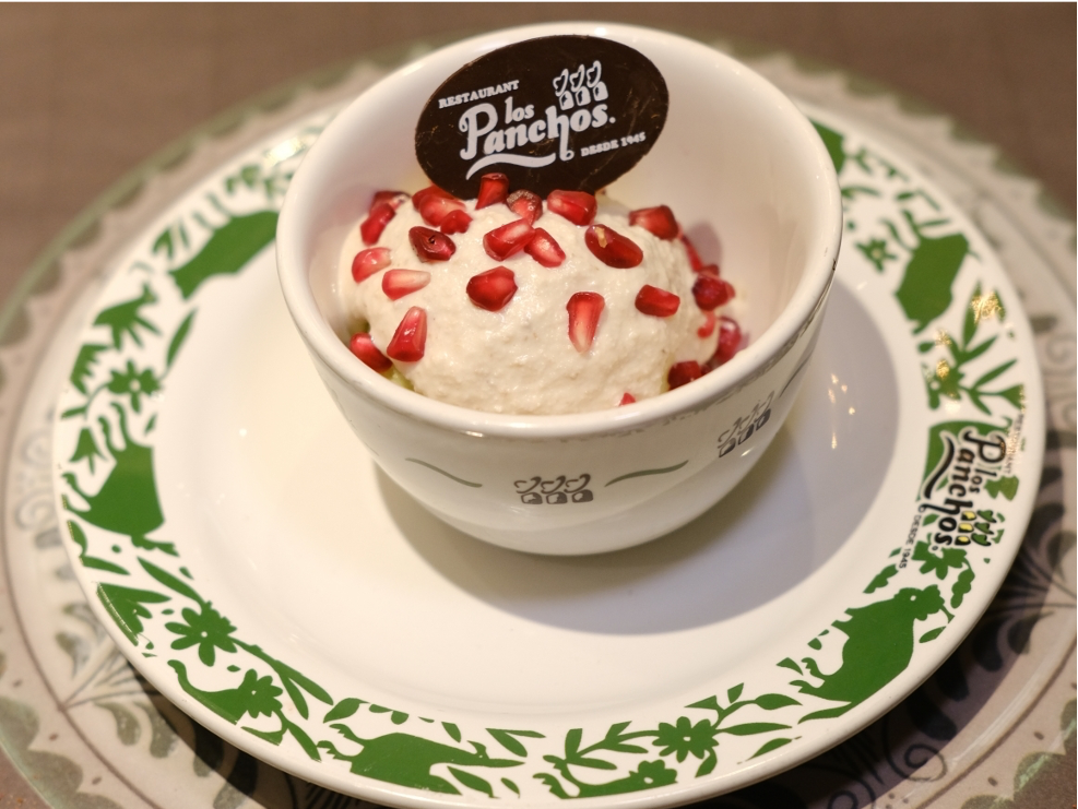 Así se disfruta el helado de nogada en Los Panchos, CDMX