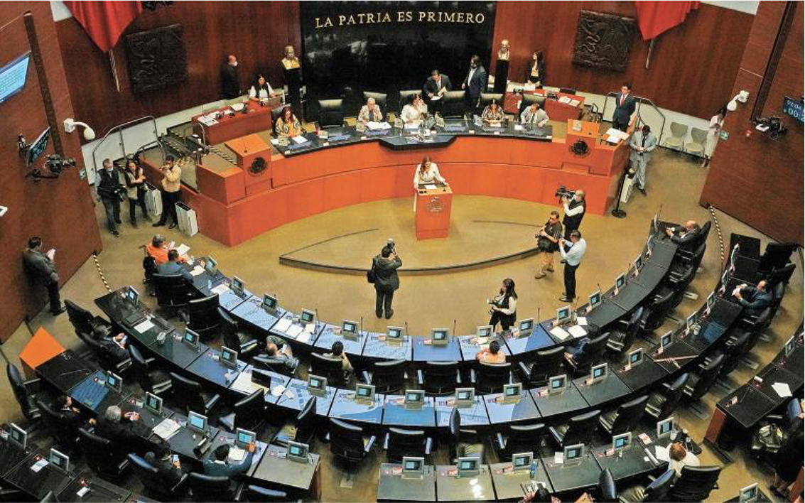 Senado alista recorte de 500 millones eliminando turismo parlamentario